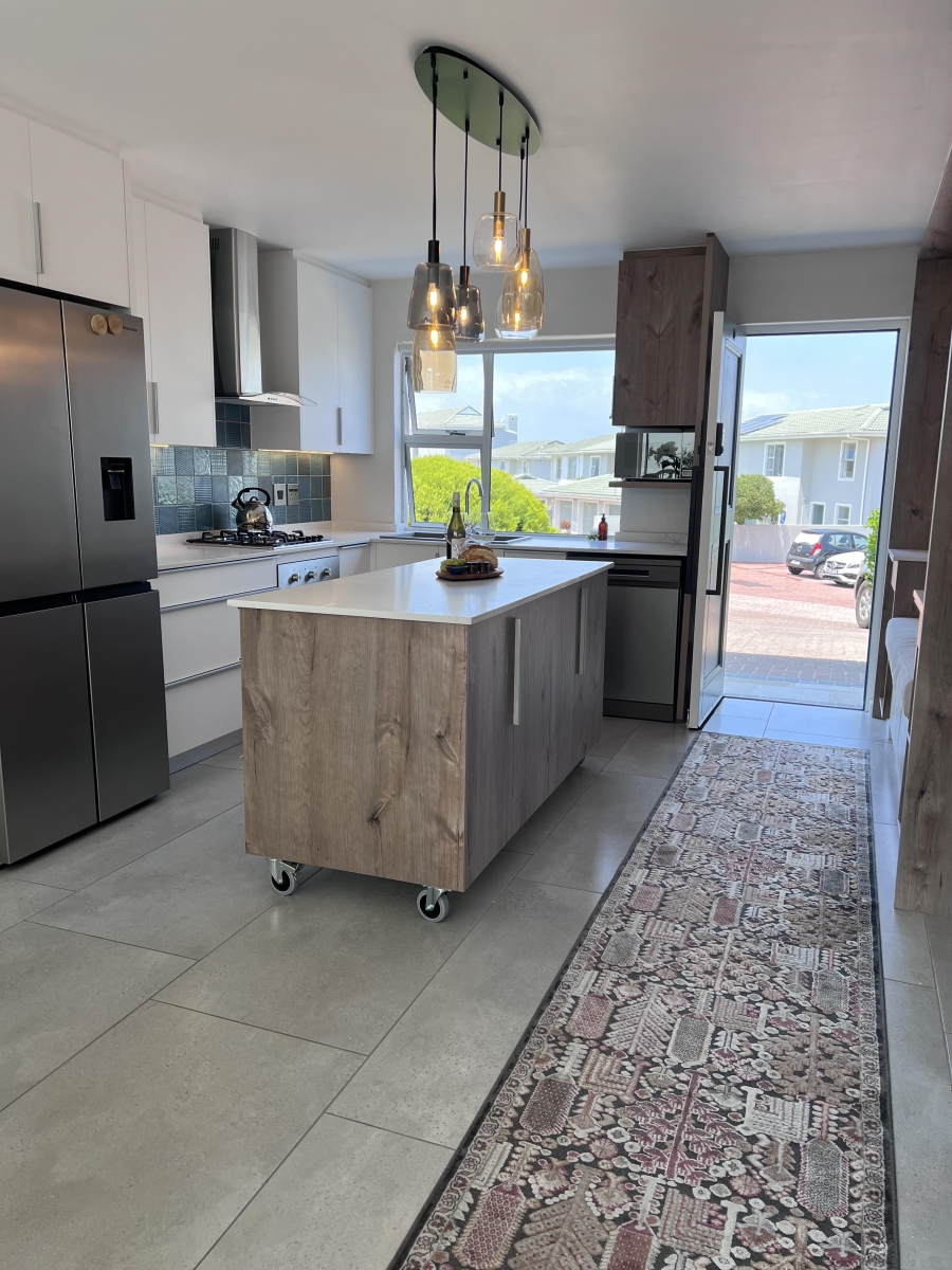 To Let 3 Bedroom Property for Rent in Big Bay Western Cape